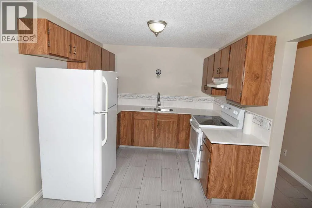 412 Abadan Place NE