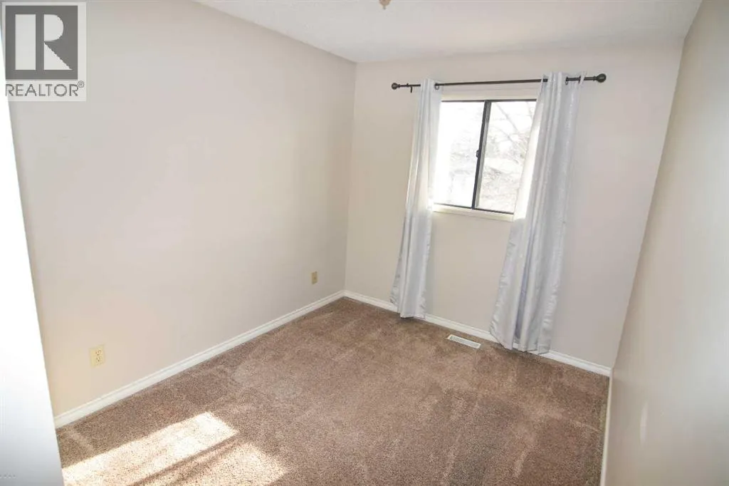 412 Abadan Place NE