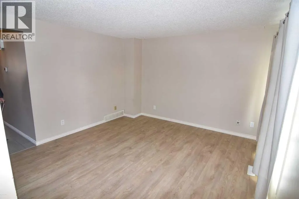 412 Abadan Place NE