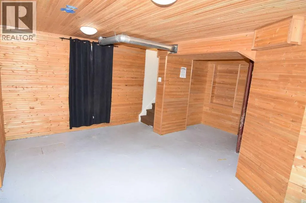 412 Abadan Place NE