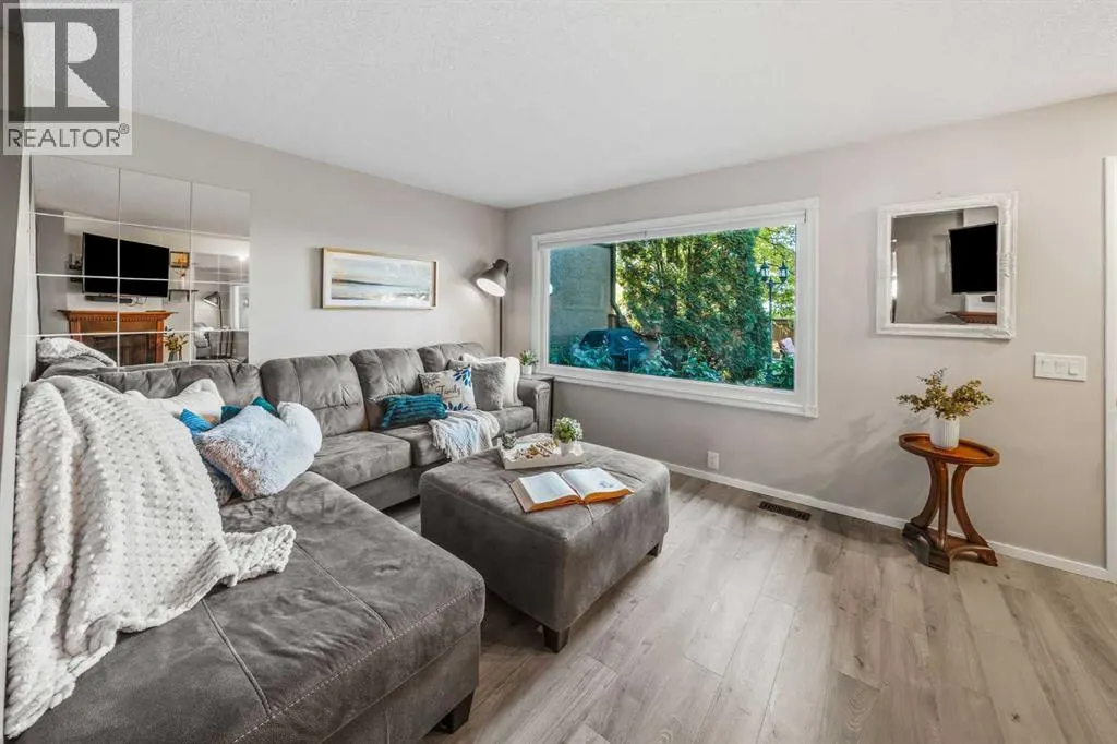 54, 1845 Lysander Crescent SE