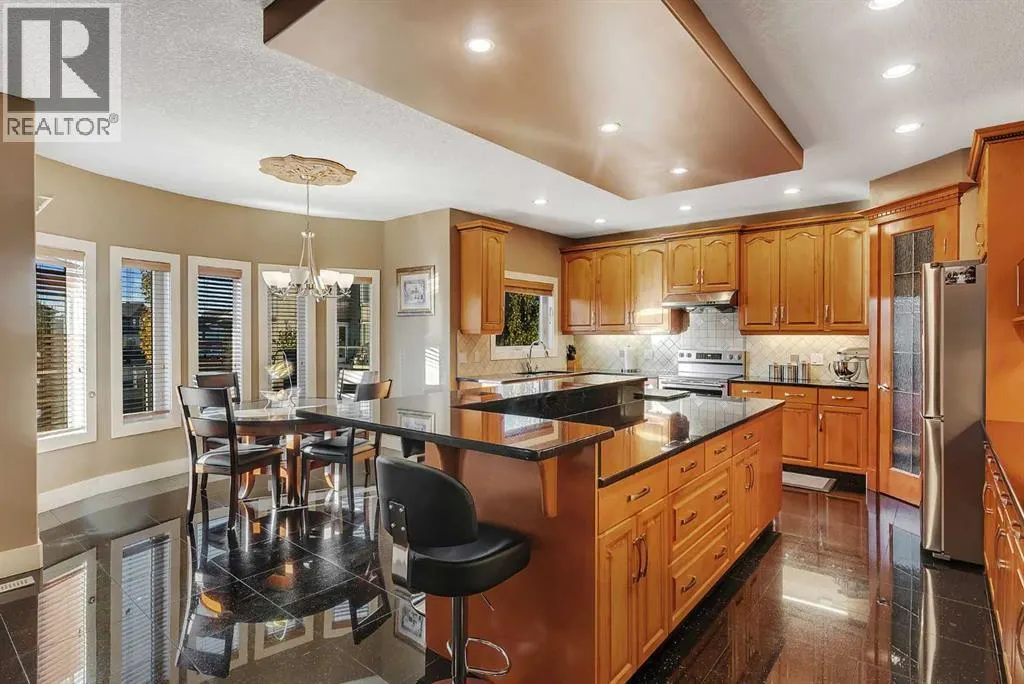 220 East Lakeview Place