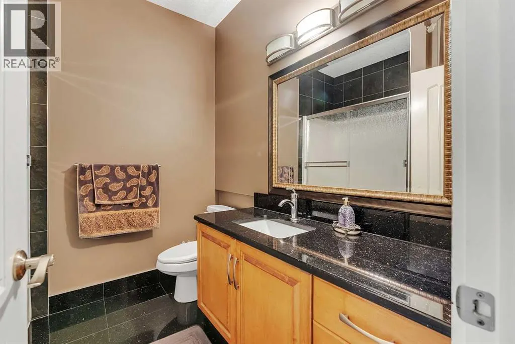 220 East Lakeview Place