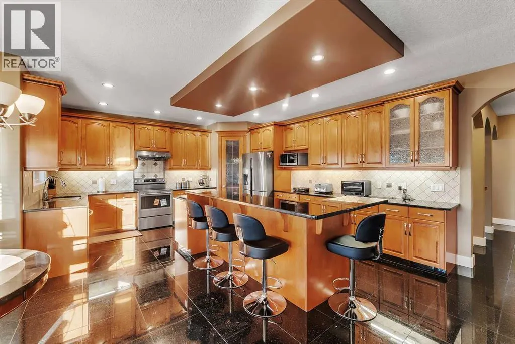 220 East Lakeview Place