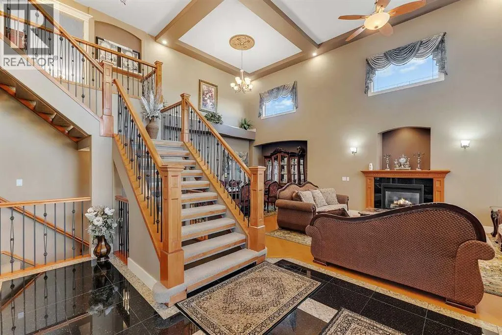 220 East Lakeview Place