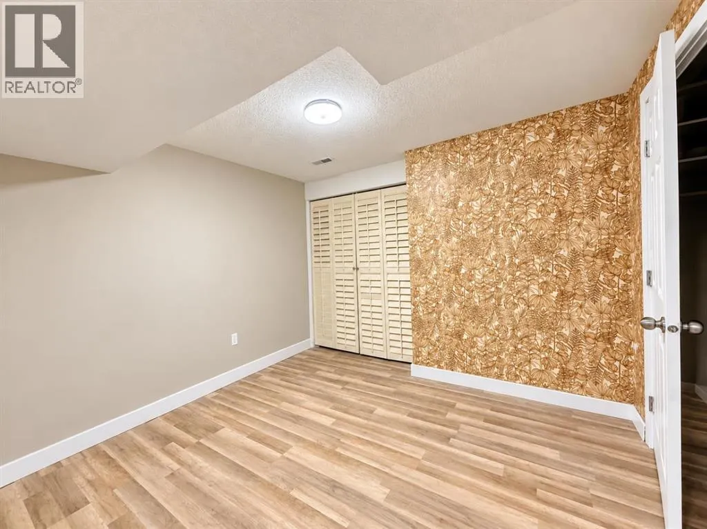 251 Pensville Close SE