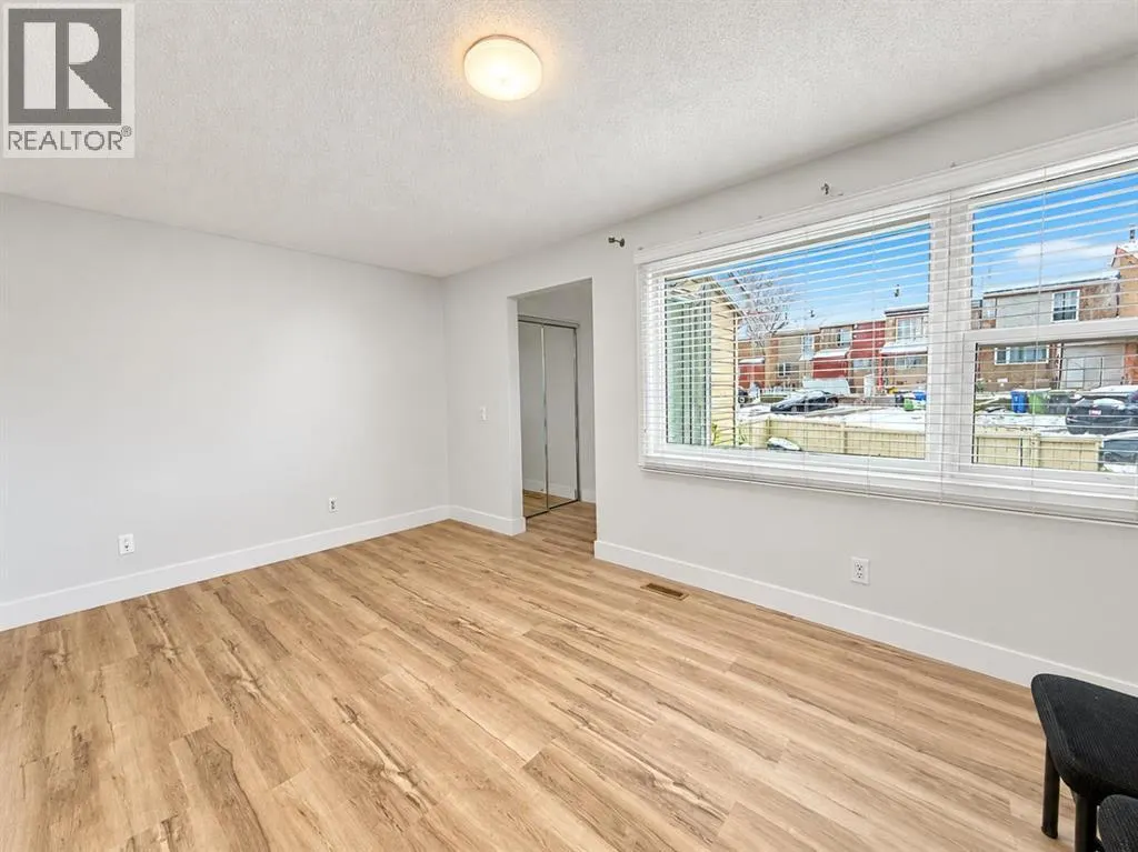251 Pensville Close SE