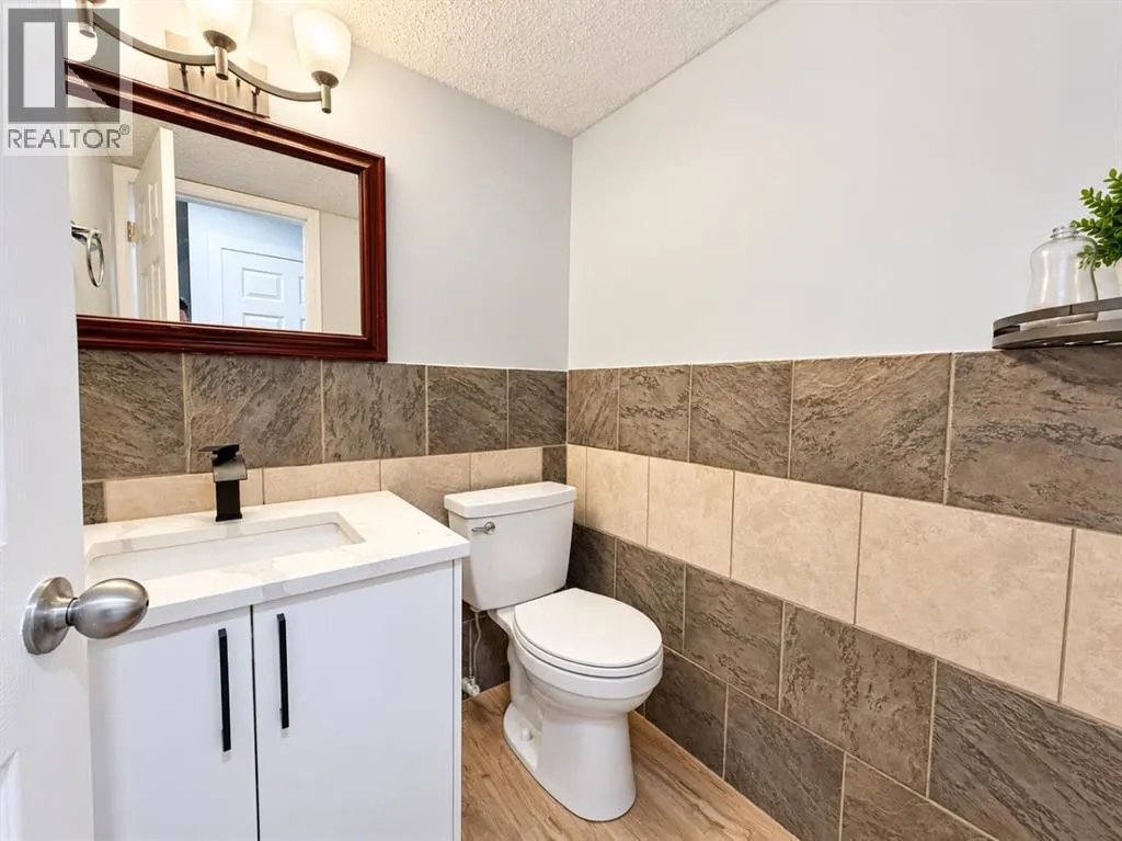 251 Pensville Close SE