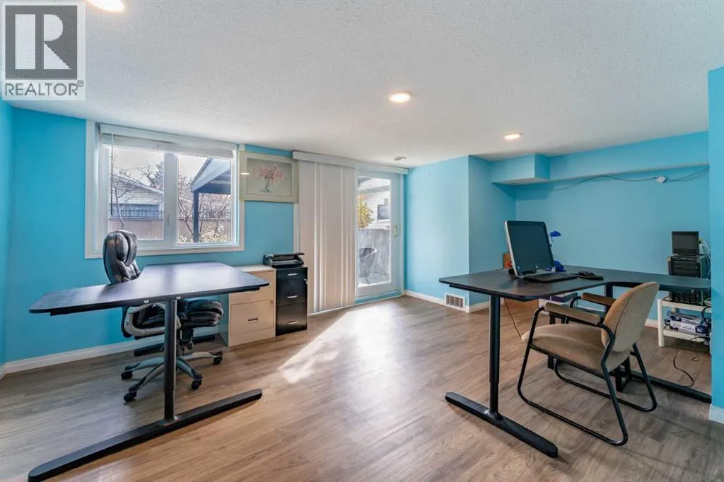 2018 Cottonwood Crescent SE