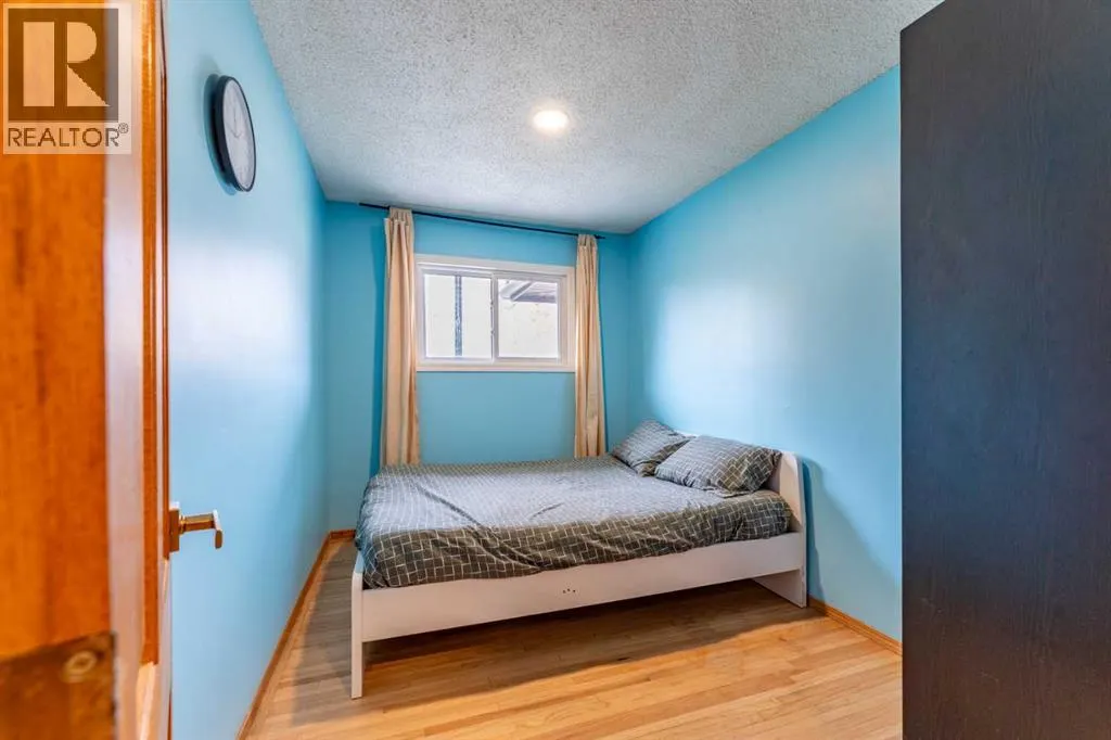 2018 Cottonwood Crescent SE