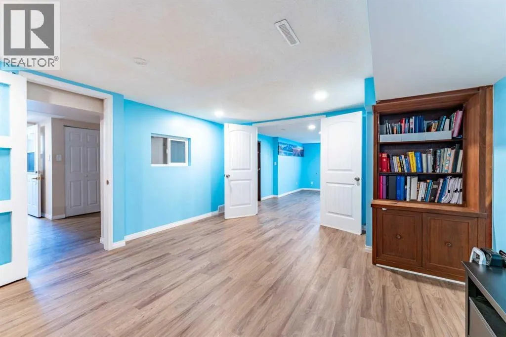 2018 Cottonwood Crescent SE