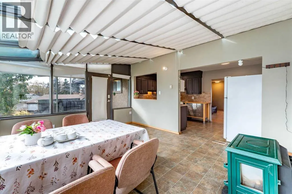 2018 Cottonwood Crescent SE
