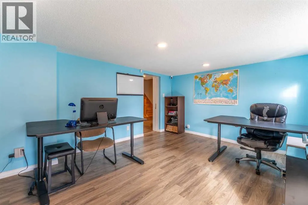 2018 Cottonwood Crescent SE