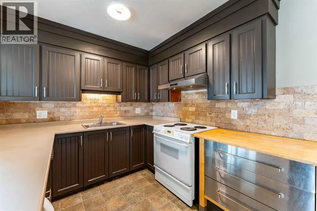 2018 Cottonwood Crescent SE