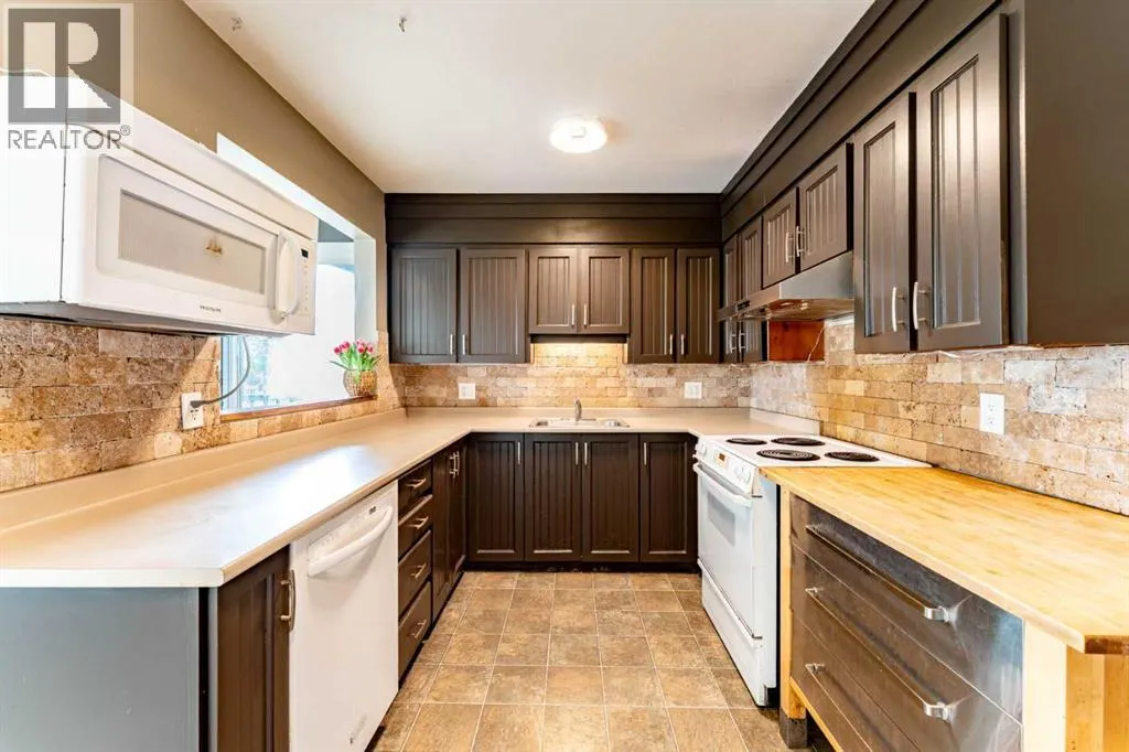 2018 Cottonwood Crescent SE