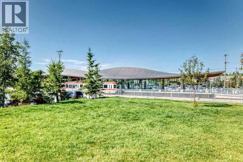 209, 260 Shawville Way SE