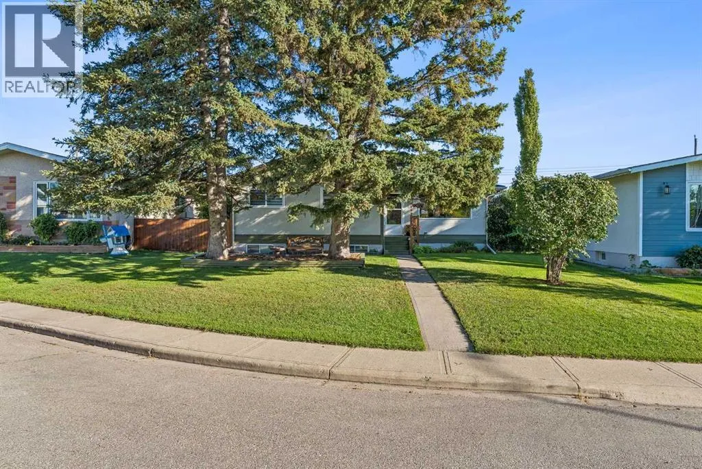 5635 Travis Crescent NE