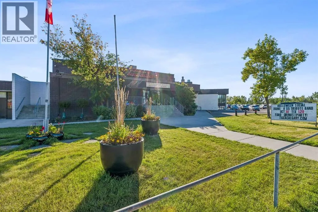 5635 Travis Crescent NE