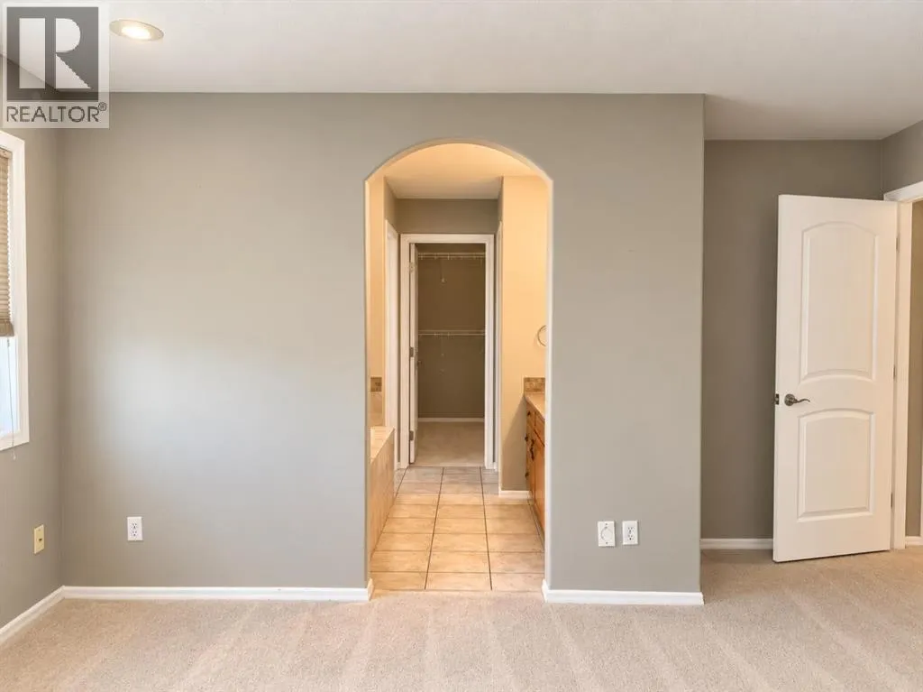 198 Grizzly Terrace N