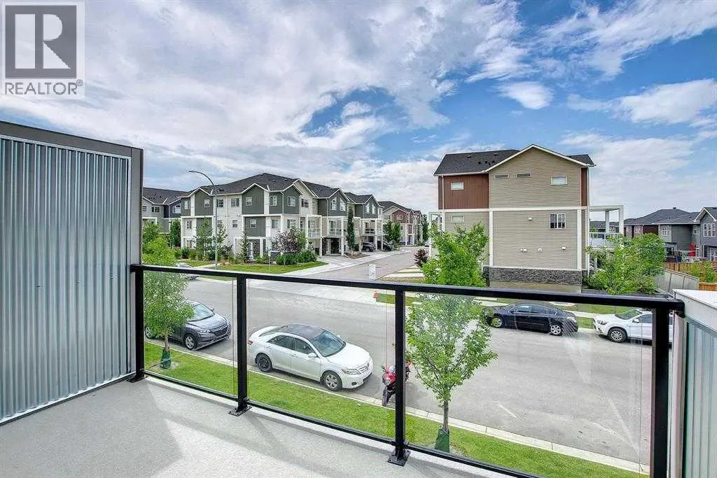 203, 245 Redstone Walk NE