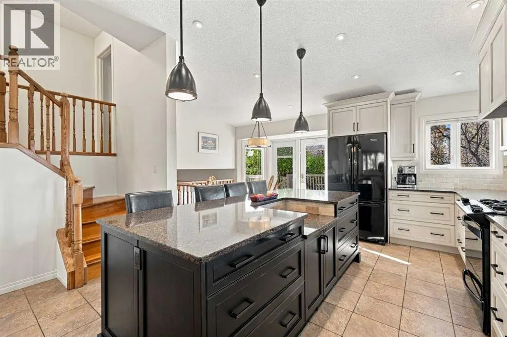 95 Macewan Ridge Close NW