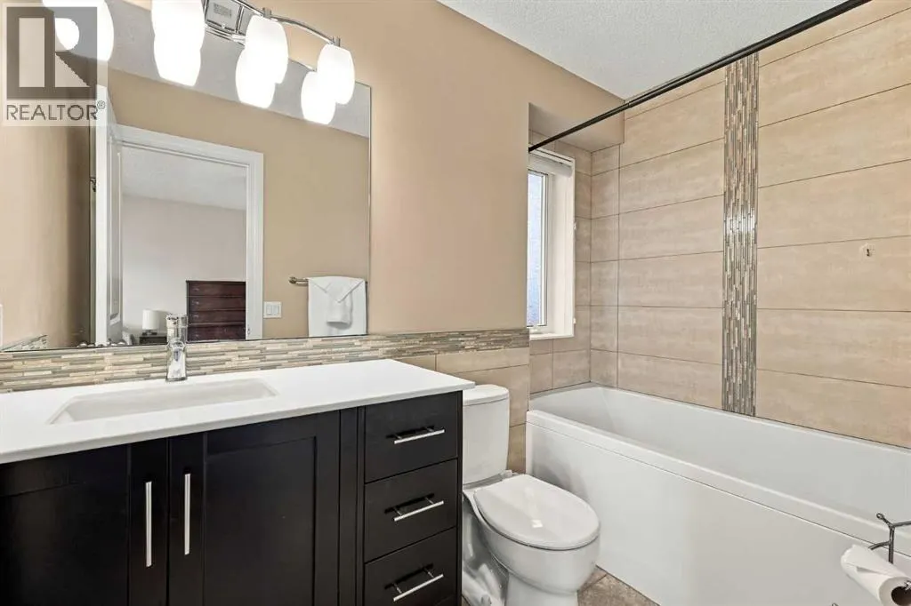 95 Macewan Ridge Close NW
