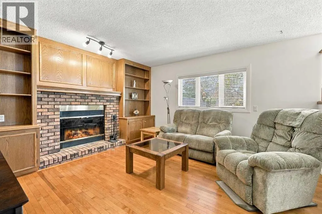 95 Macewan Ridge Close NW