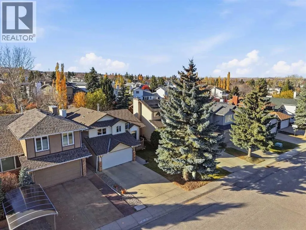 95 Macewan Ridge Close NW