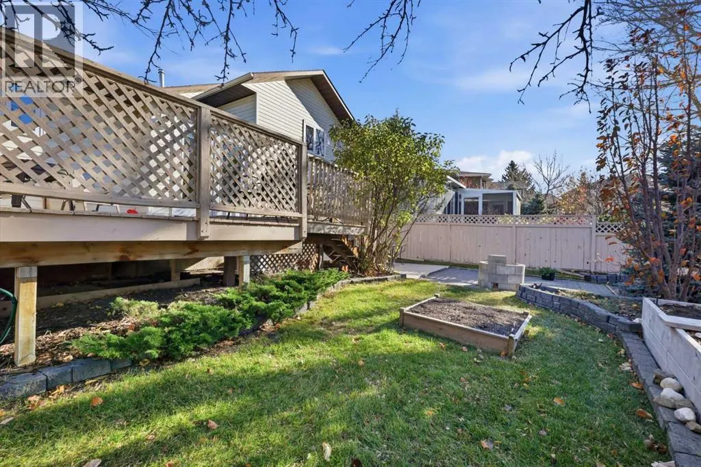 95 Macewan Ridge Close NW