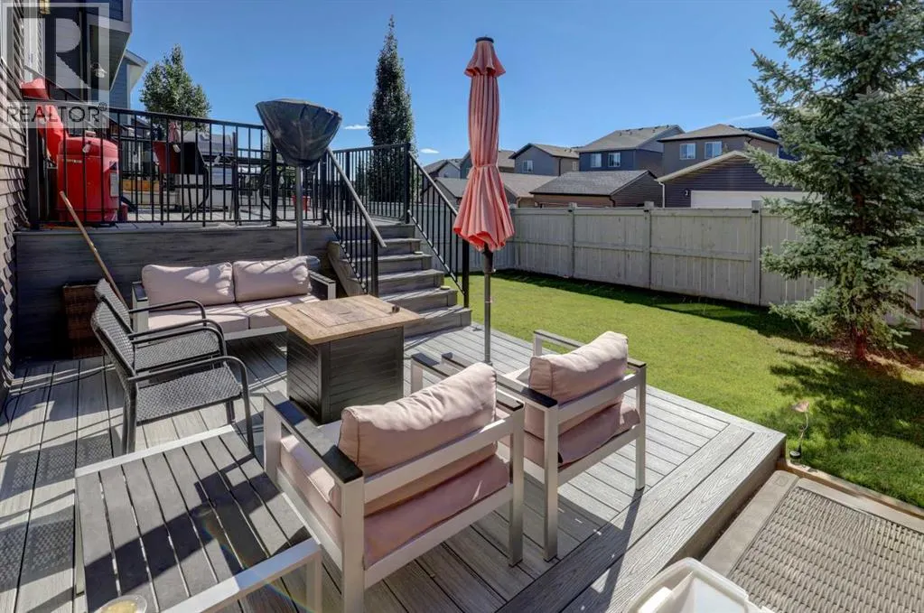 16 Tuscany Valley Grove NW