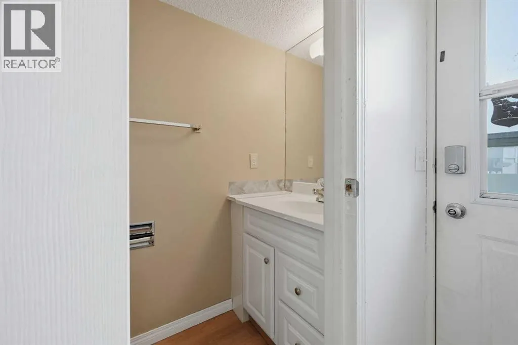 70 Edgeburn Crescent NW