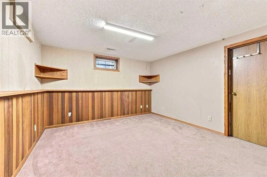 70 Edgeburn Crescent NW