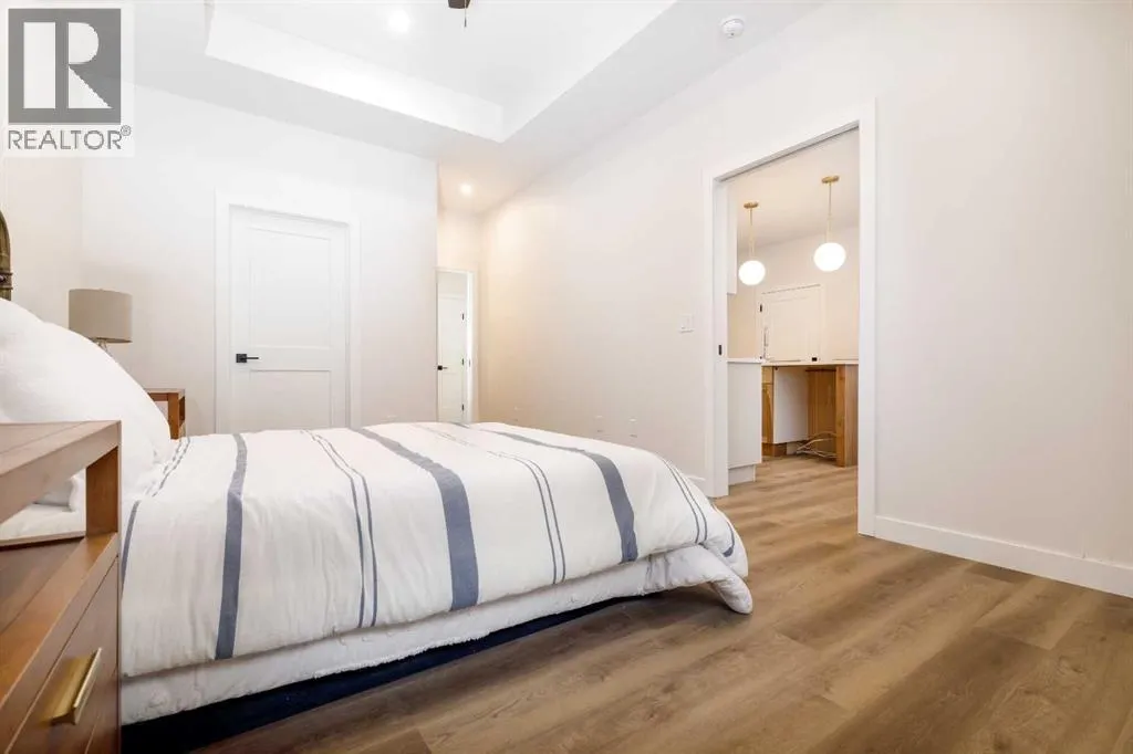 8, 5463 55 Avenue