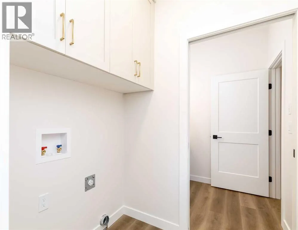 6, 5463 55 Avenue