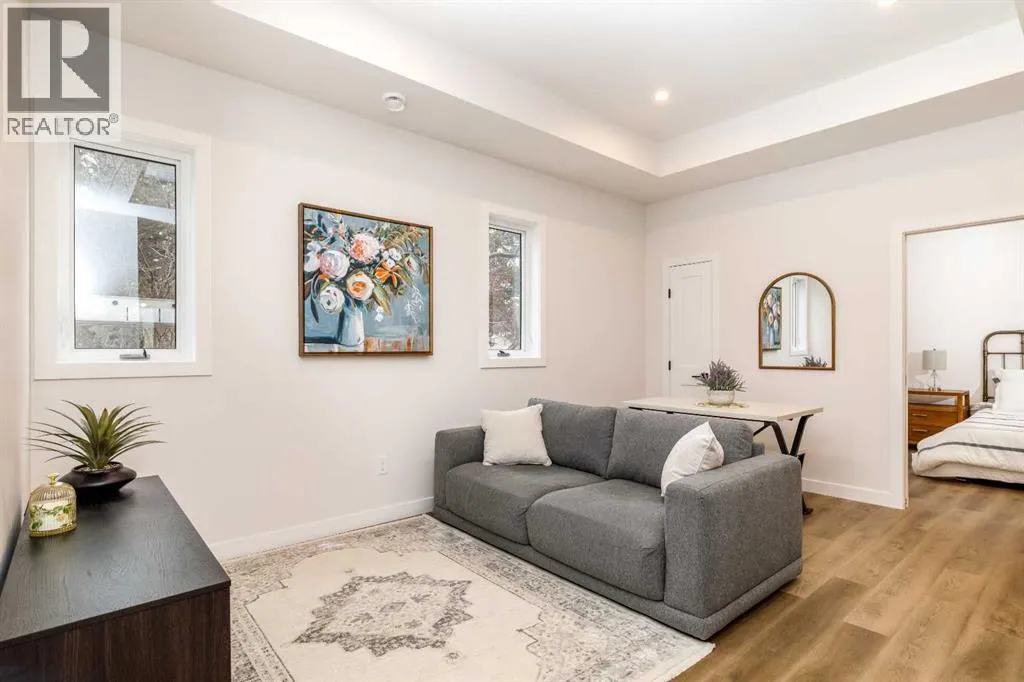 4, 5463 55 Avenue