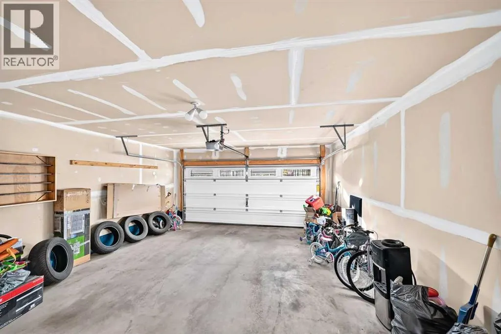 151 Windwood Grove SW