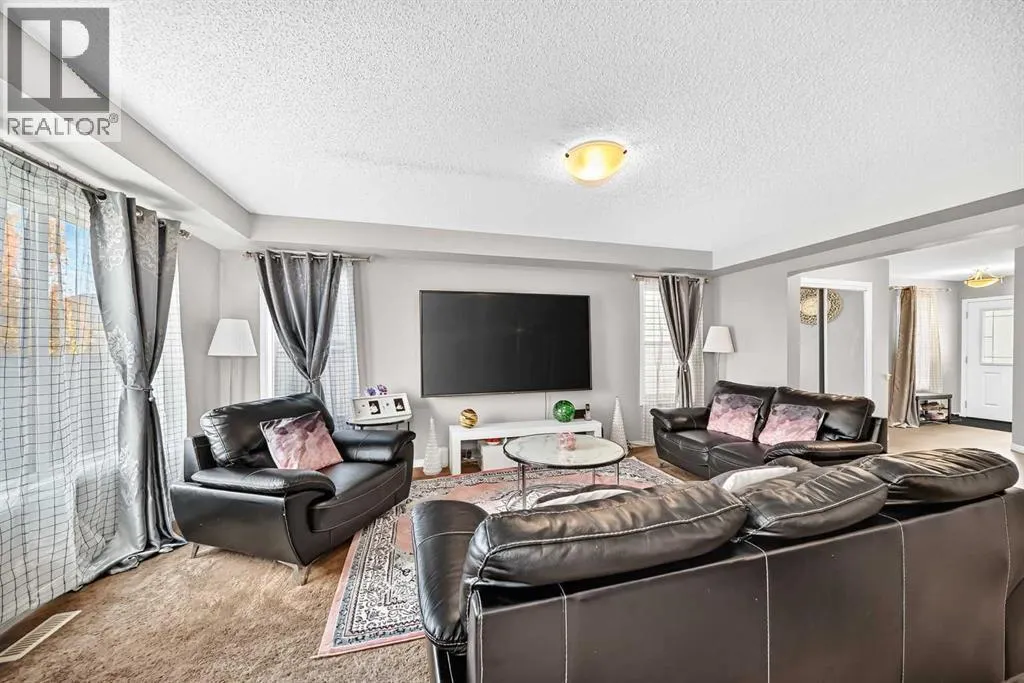 151 Windwood Grove SW