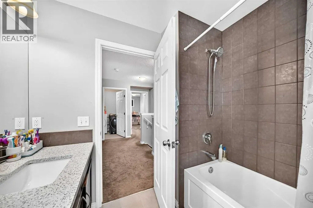 151 Windwood Grove SW