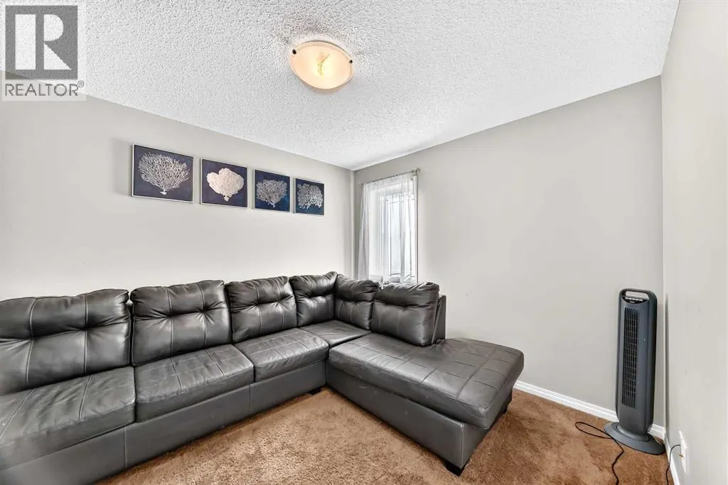151 Windwood Grove SW