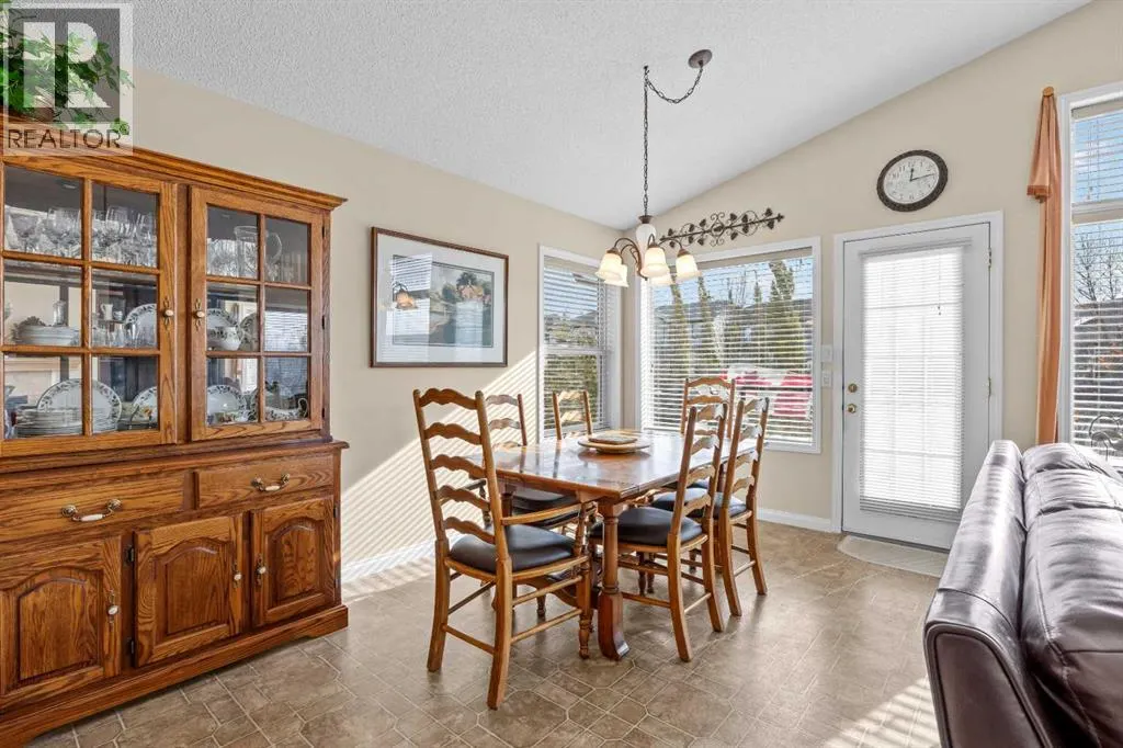 3 Tuscany Meadows Crescent NW