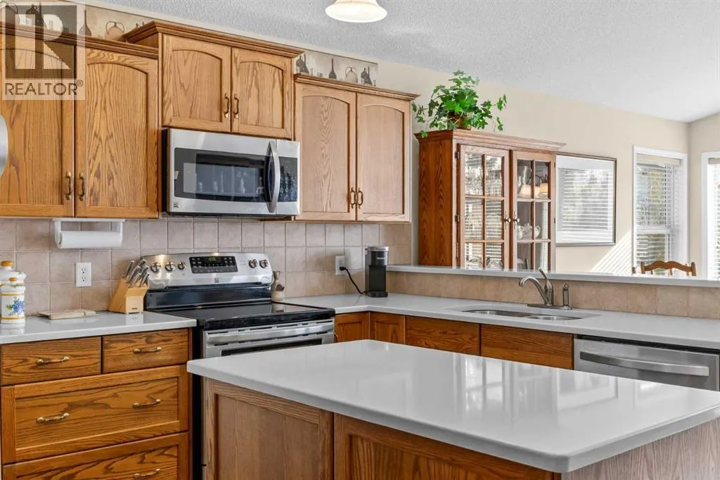 3 Tuscany Meadows Crescent NW