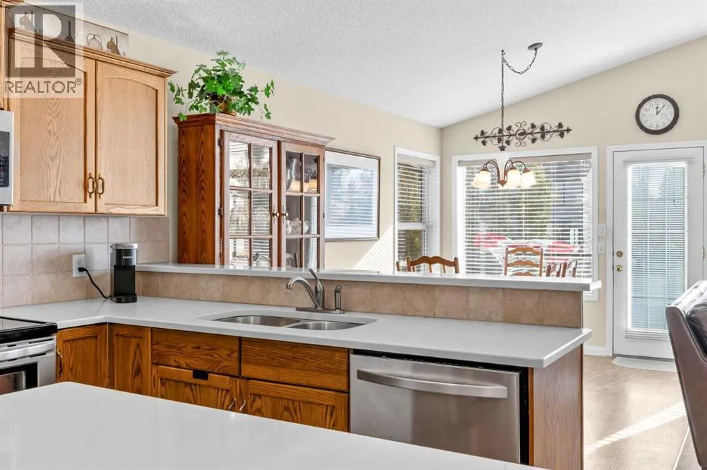 3 Tuscany Meadows Crescent NW