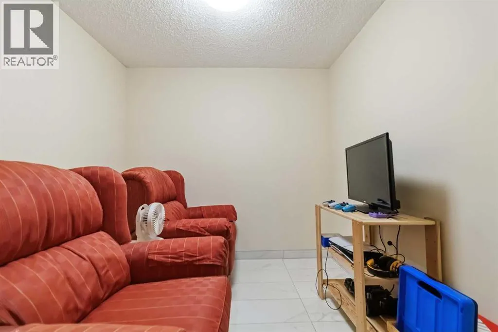 1315, 204 Sparrow Hawk Drive