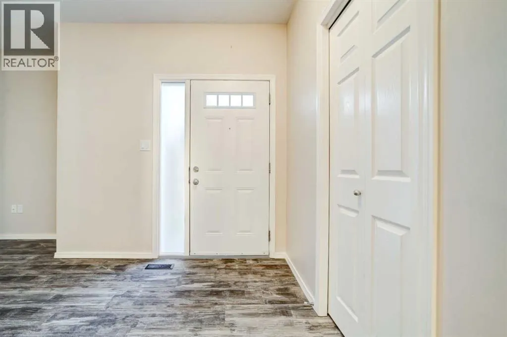 4, 125 Silkstone Road W