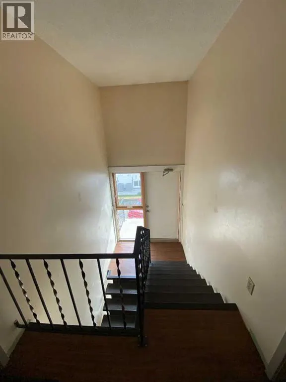 1-12, 104 1 Street E