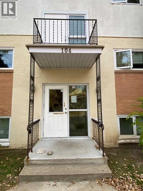 1-12, 104 1 Street E