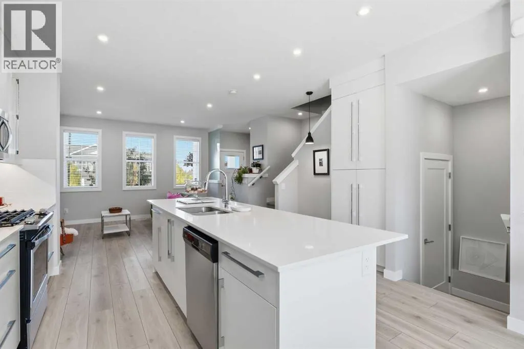 416 West Lakeview Drive