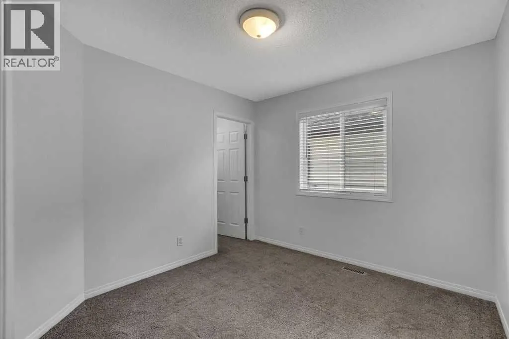 105 Saddlecrest Green NE