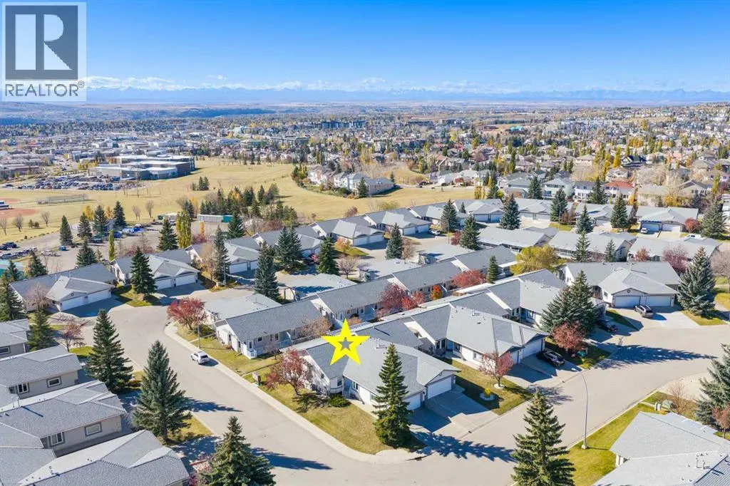 4 ARBOUR CLIFF Court NW