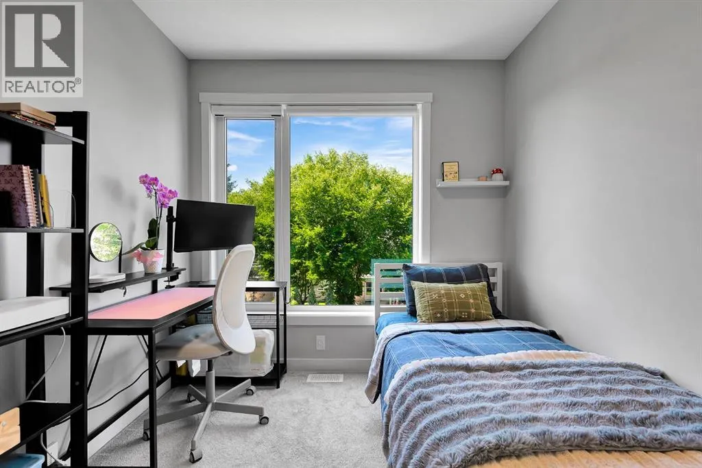426 Shawnee Square SW